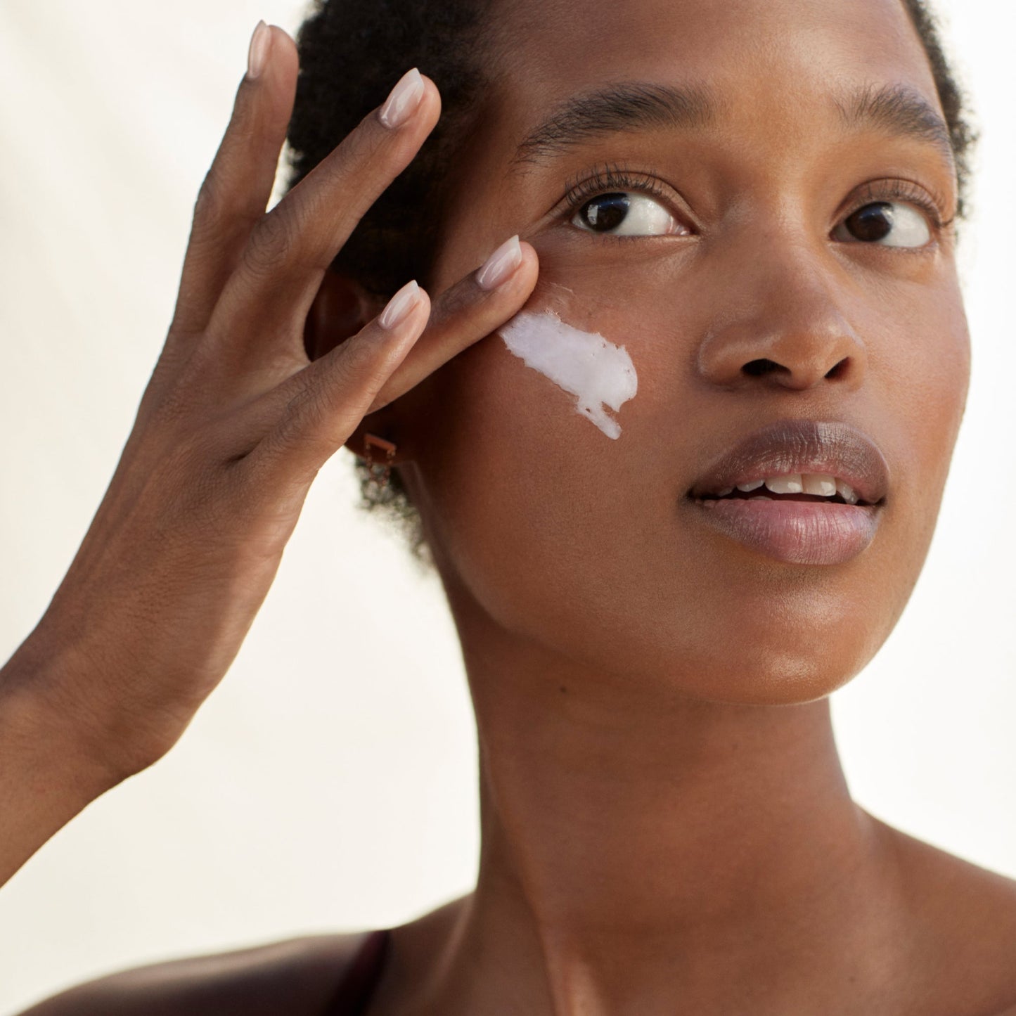 EVE LOM Moisture Cream - Hydrating and lightweight daily facial moisturizer.